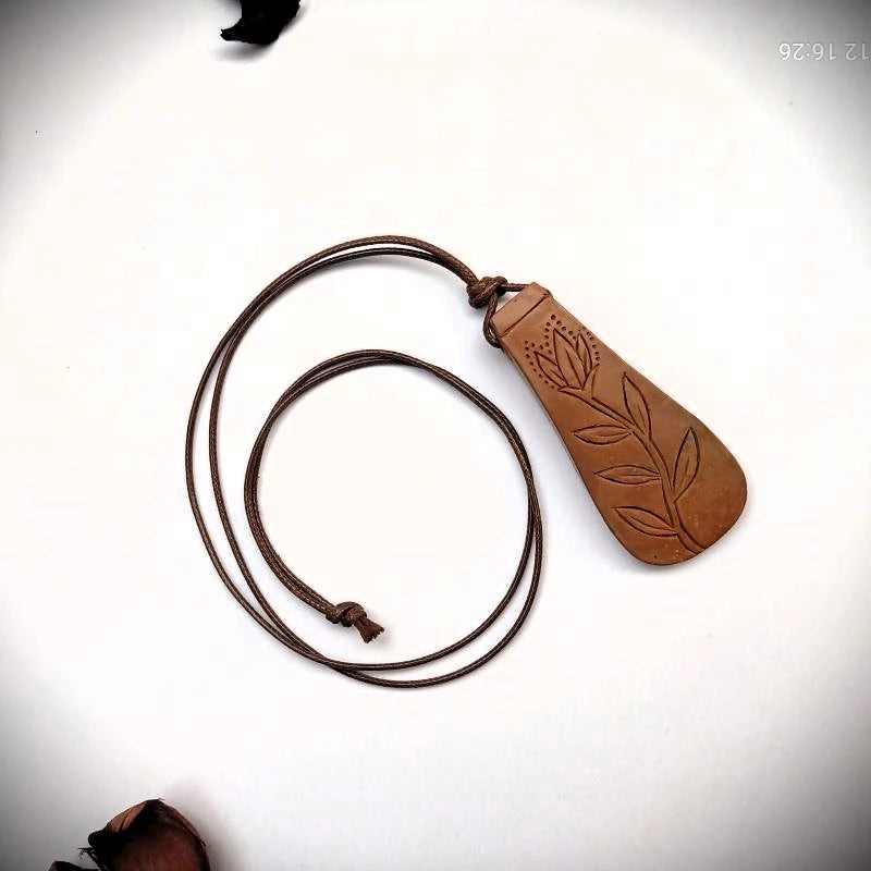 Terracotta pendant 10