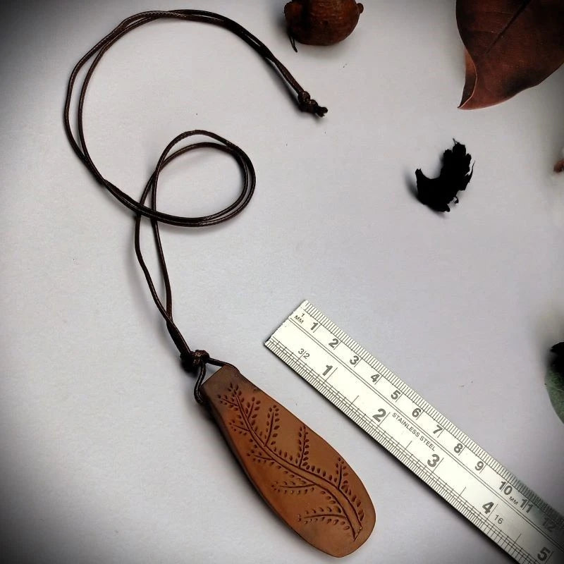 Terracotta pendant 09