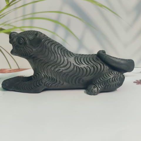Sawai Madhopur Black Pottery Animal Figurine Front Face Sitting Tiger Large