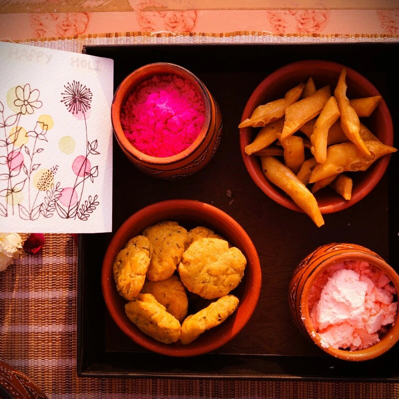 Hand-Painted Kutch Pottery Multi-Purpose Holder and Snack Bowls Hamper