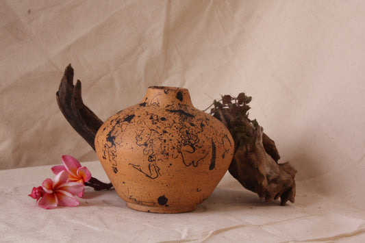Pitfire Small Vase 23