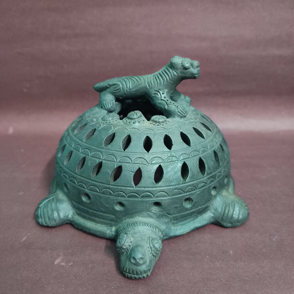 Sawai Madhopur Black Pottery Tiger on Tortoise Lamp