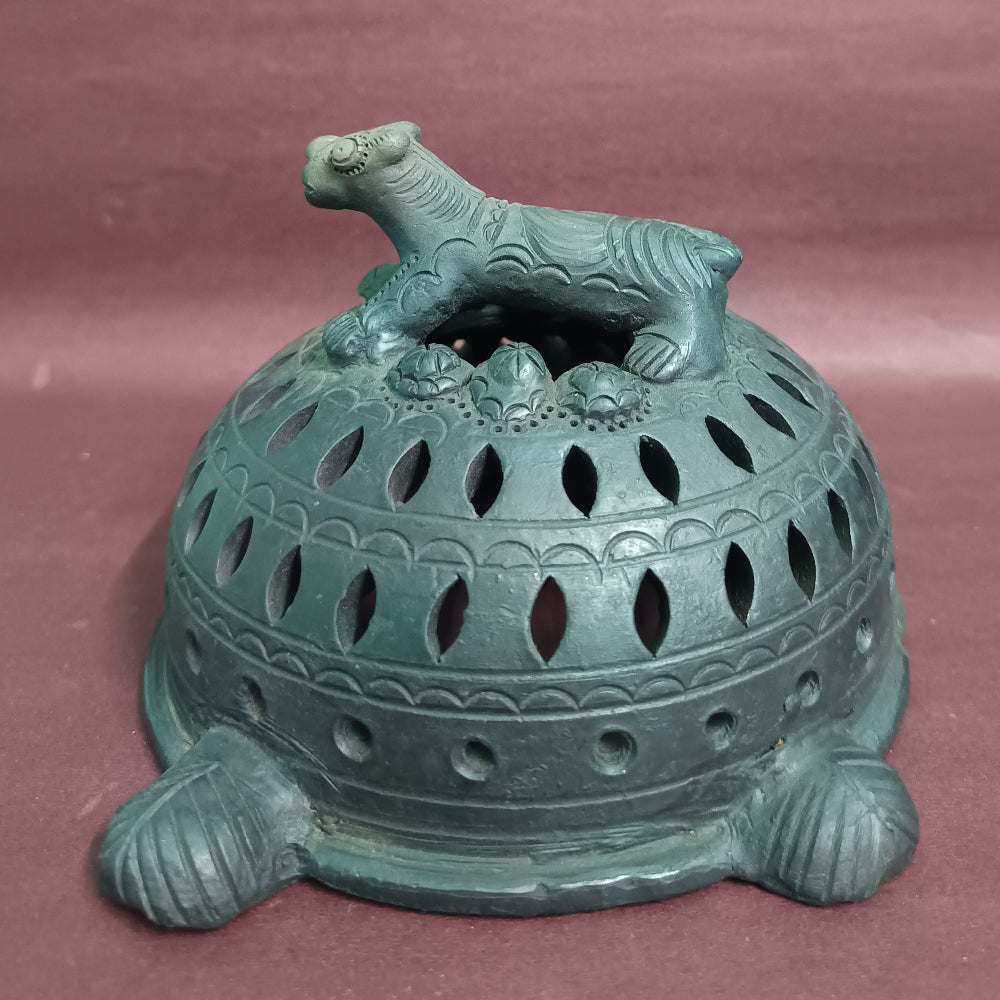 Sawai Madhopur Black Pottery Tiger on Tortoise Lamp