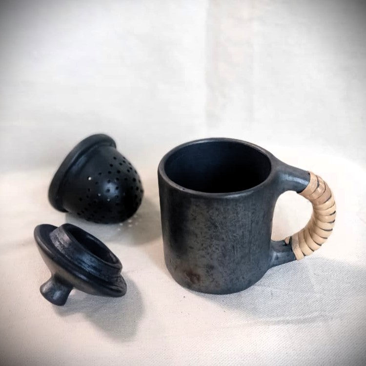 Longpi Black Pottery Green/Infusion Tea Mug with Strainer and Lid SMALL
