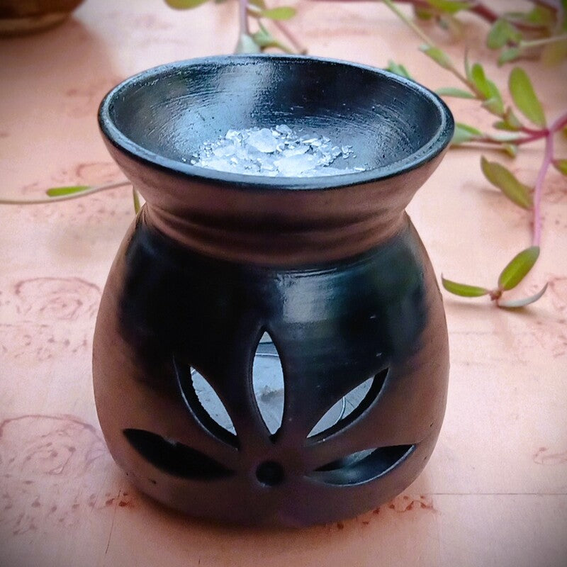 Nizamabad Black Pottery Aroma Diffuser – Terracotta by Sachii