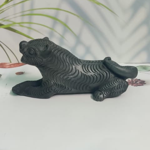 Sawai Madhopur Black Pottery Animal Figurine  Front Face Sitting Tiger Large