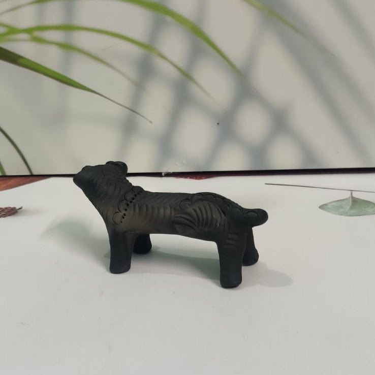 Sawai Madhopur Black Pottery Animal Figurine Tiger Mini