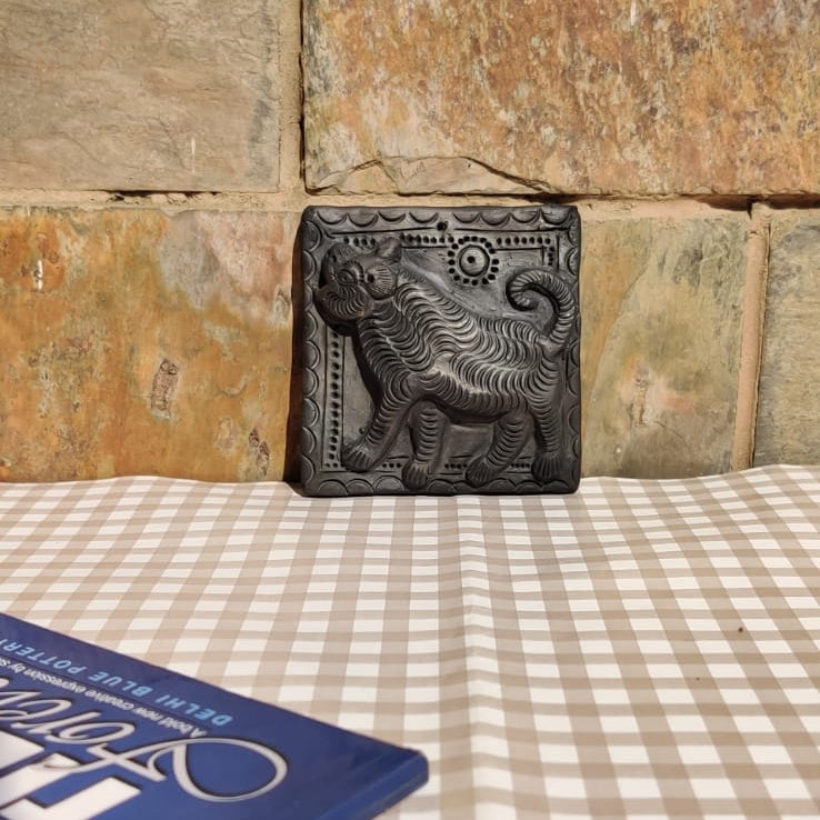 Sawai Madhopur Black Pottery Various Animal Tile Art Medium