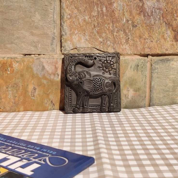Sawai Madhopur Black Pottery Various Animal Tile Art Medium