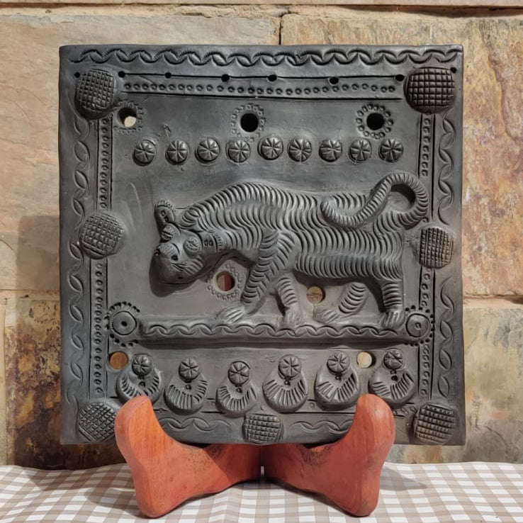 Sawai Madhopur Black Pottery Tiger Tile Art (Large)