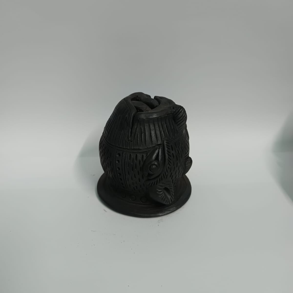 Sawai Madhopur Black Pottery Tiger Face
