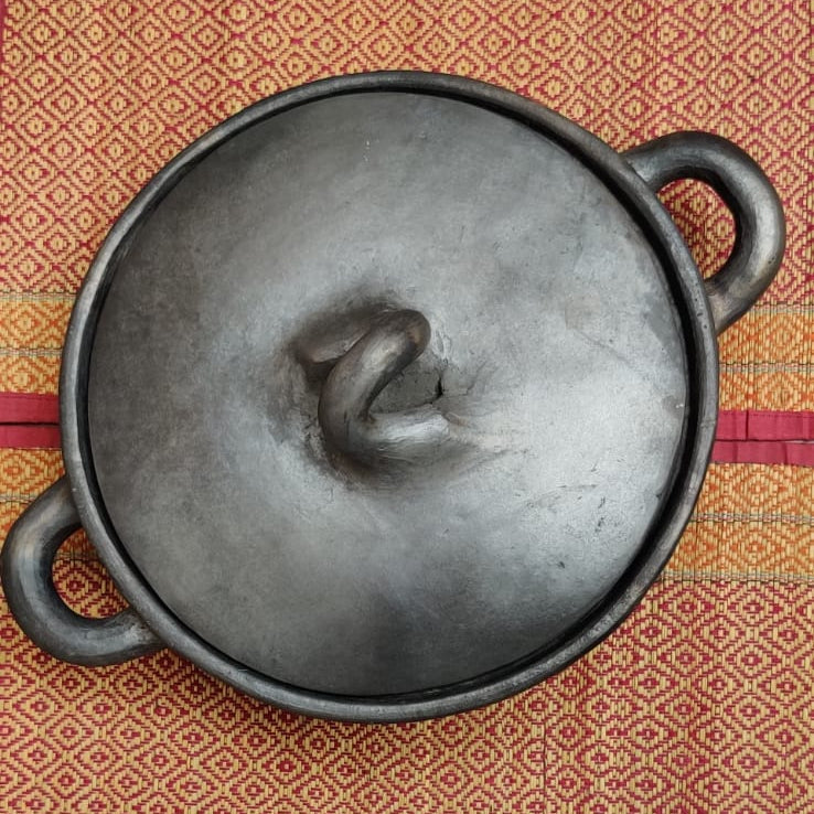Longpi Black Pottery Cook & Serve Casserole