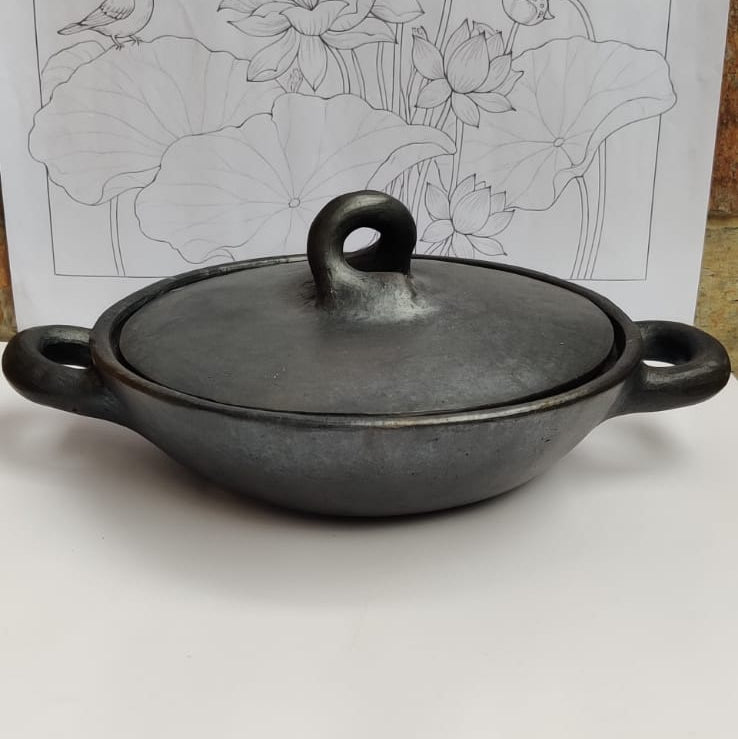 Longpi Black Pottery Cook & Serve Casserole