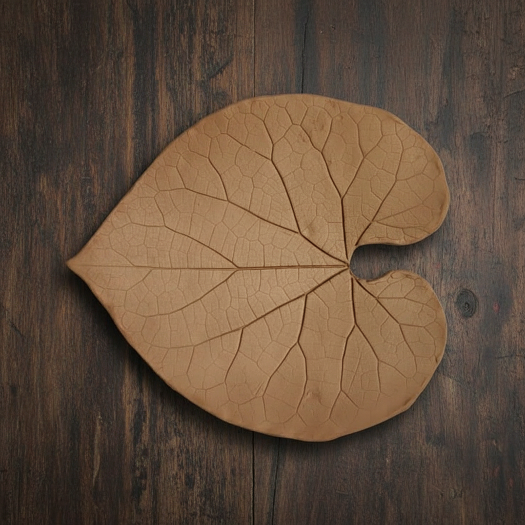Handcrafted Terracotta Leaf Platter Large