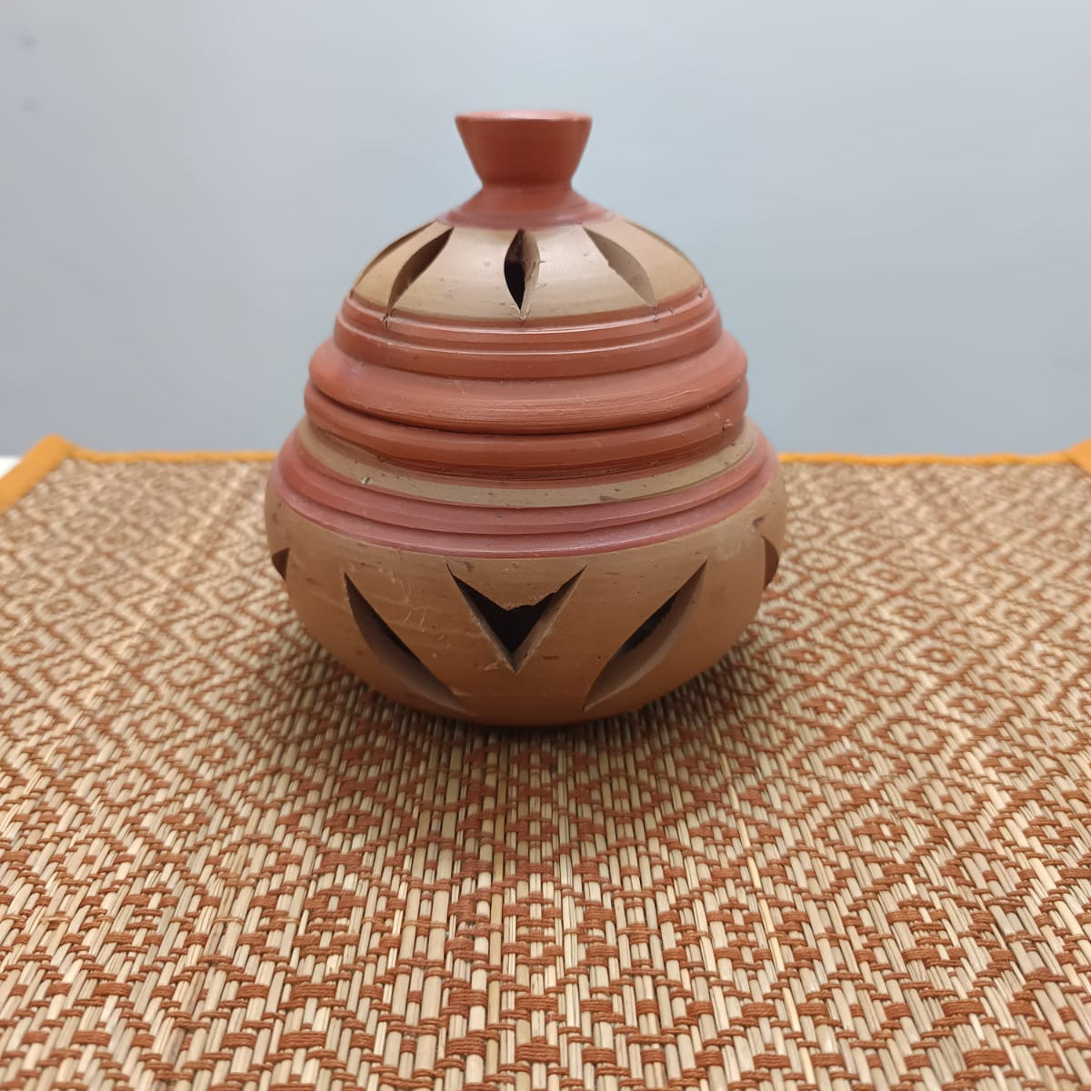 Terracotta Craft Pottery Cutwork Lamp