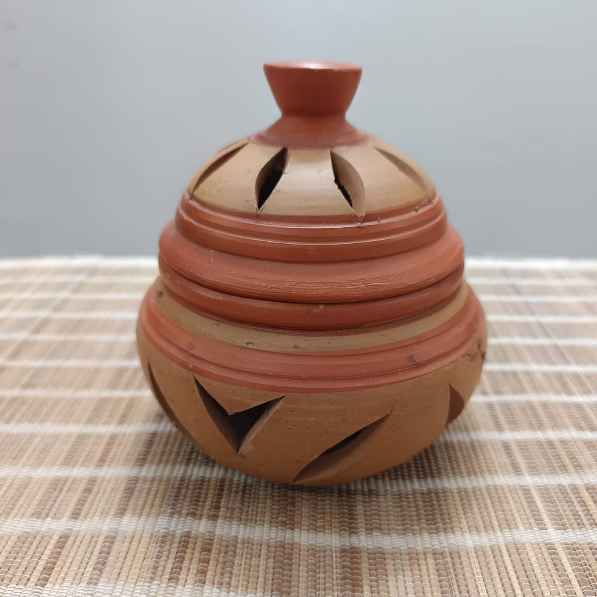 Terracotta Craft Pottery Cutwork Lamp