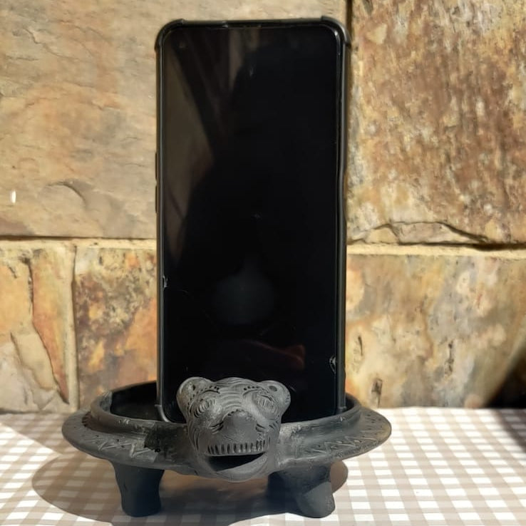 Sawai Madhopur Black Pottery Mobile Stand