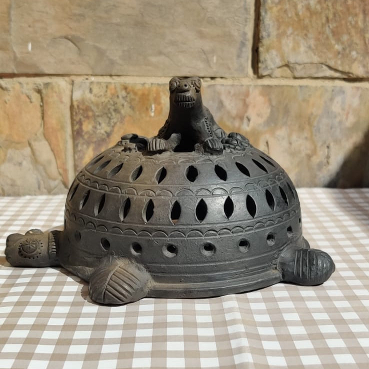 Sawai Madhopur Black Pottery Tiger on Tortoise Lamp