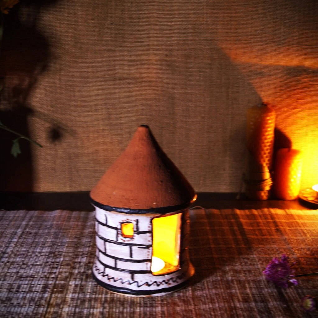 Kutch Hand-Painted Bhunga Tealight/Candle Lamp White & Black