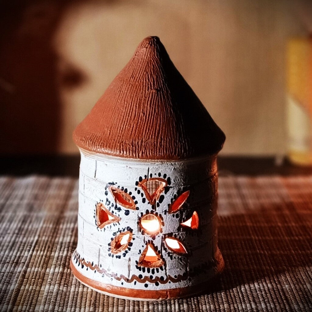 Kutch Hand-Painted Bhunga Tealight/Candle Lamp White & Red Small
